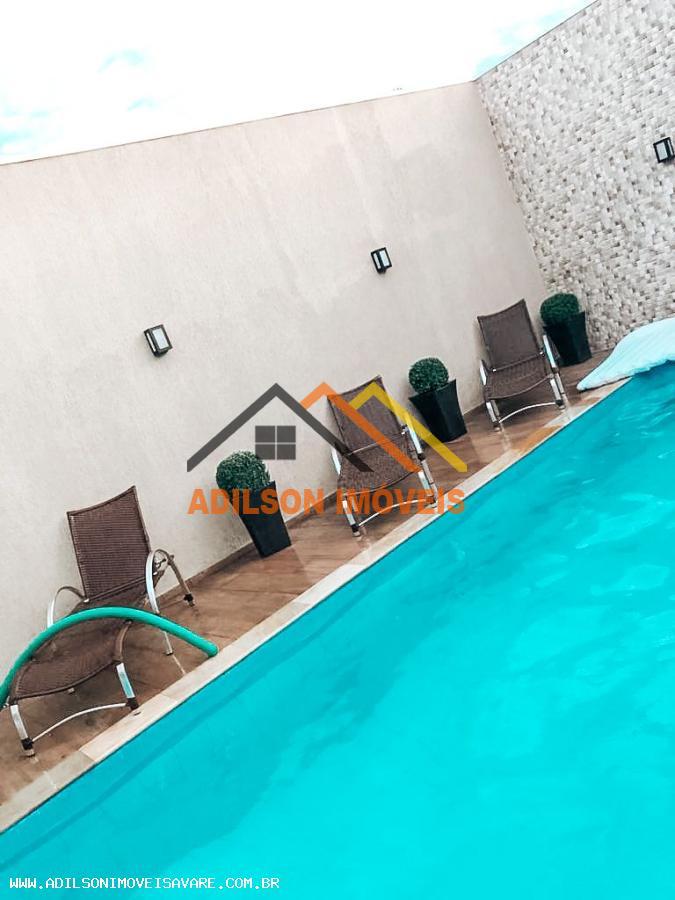 Casa, 4 quartos, 242 m² - Foto 2