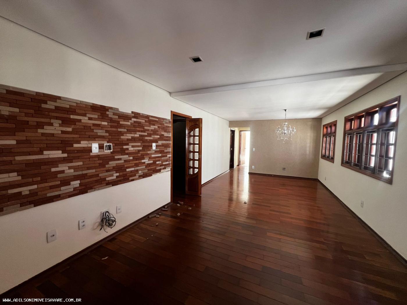 Casa, 3 quartos, 244 m² - Foto 2