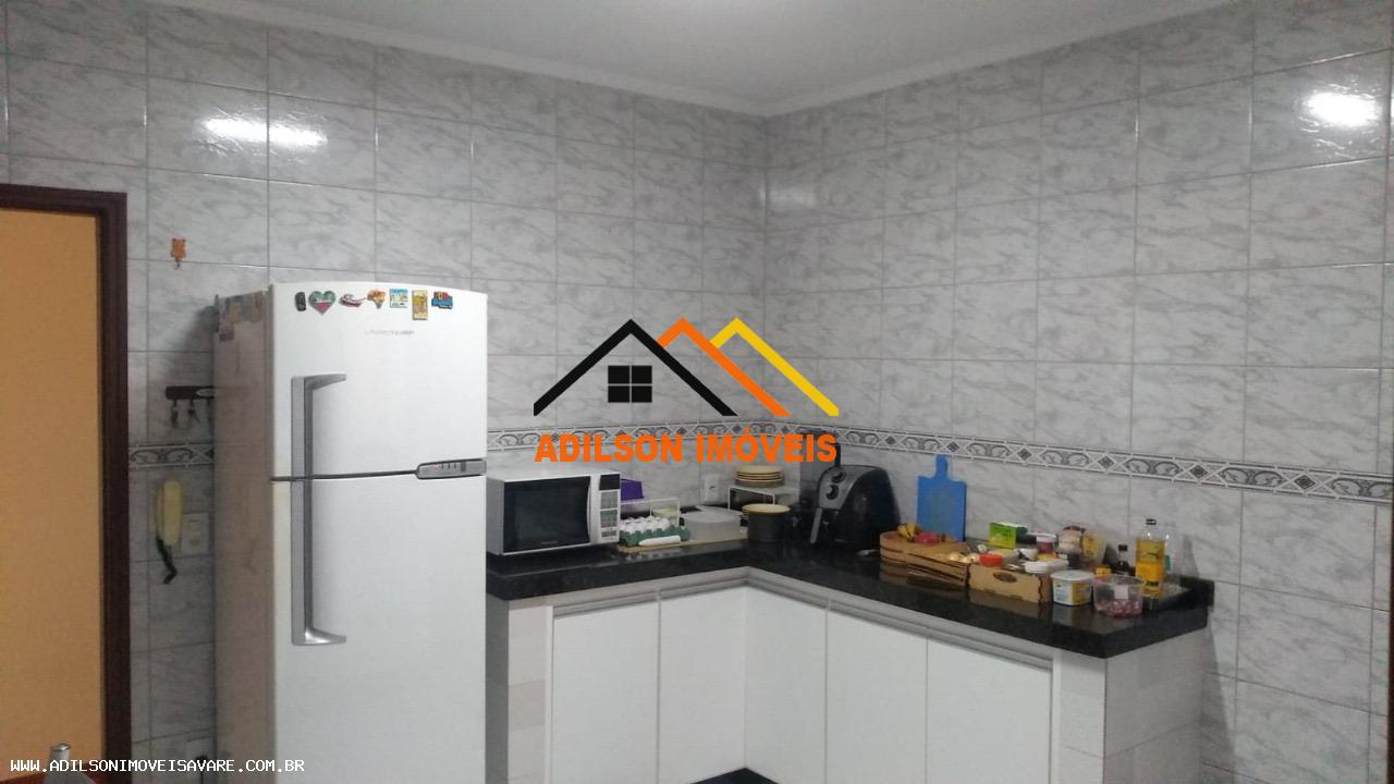 Casa, 3 quartos, 217 m² - Foto 2