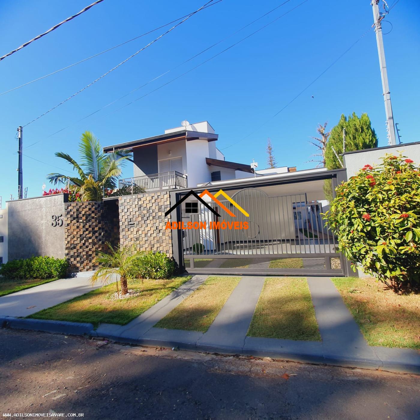 Casa, 4 quartos, 216 m² - Foto 2