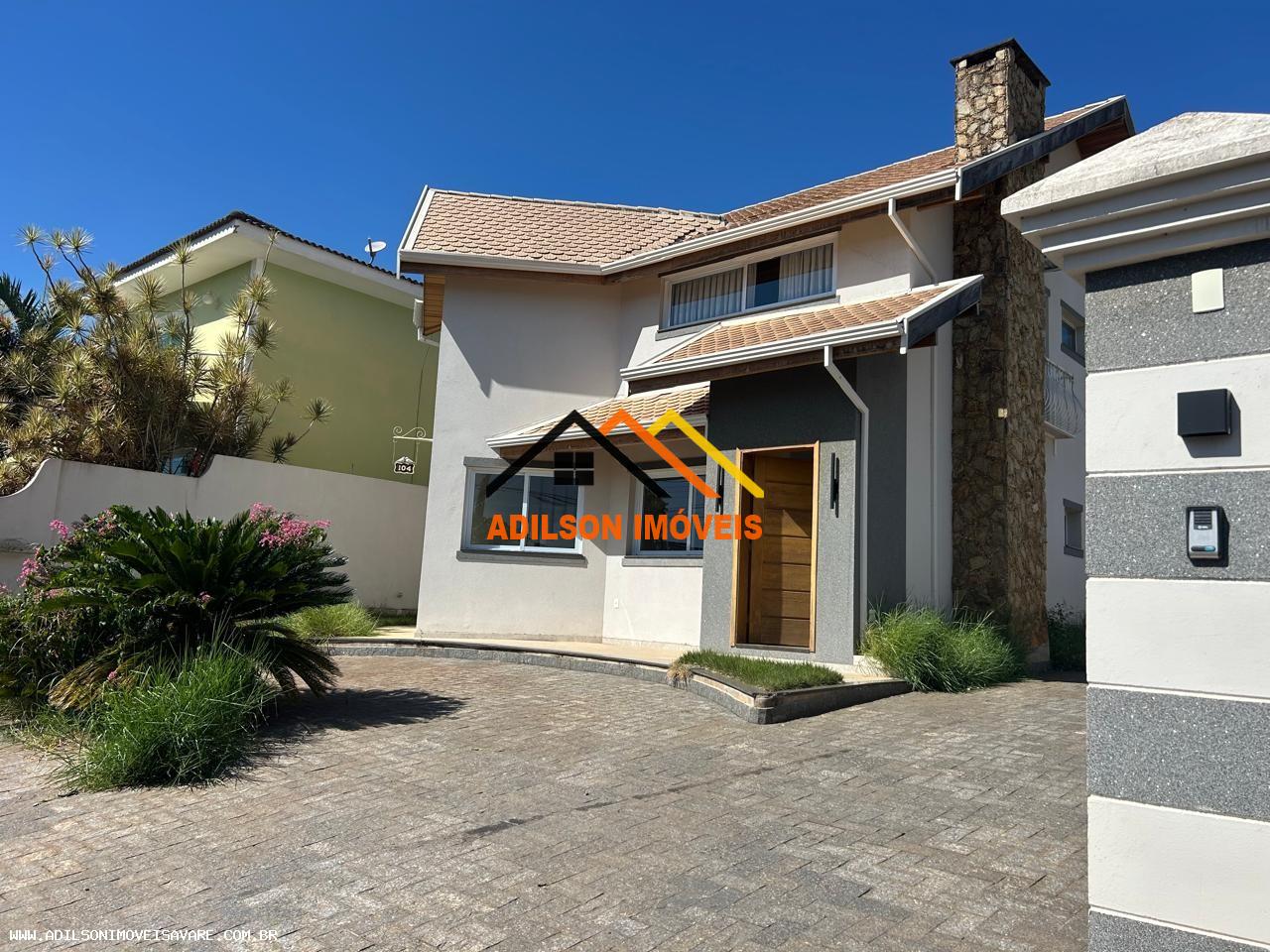 Casa, 3 quartos, 235 m² - Foto 1