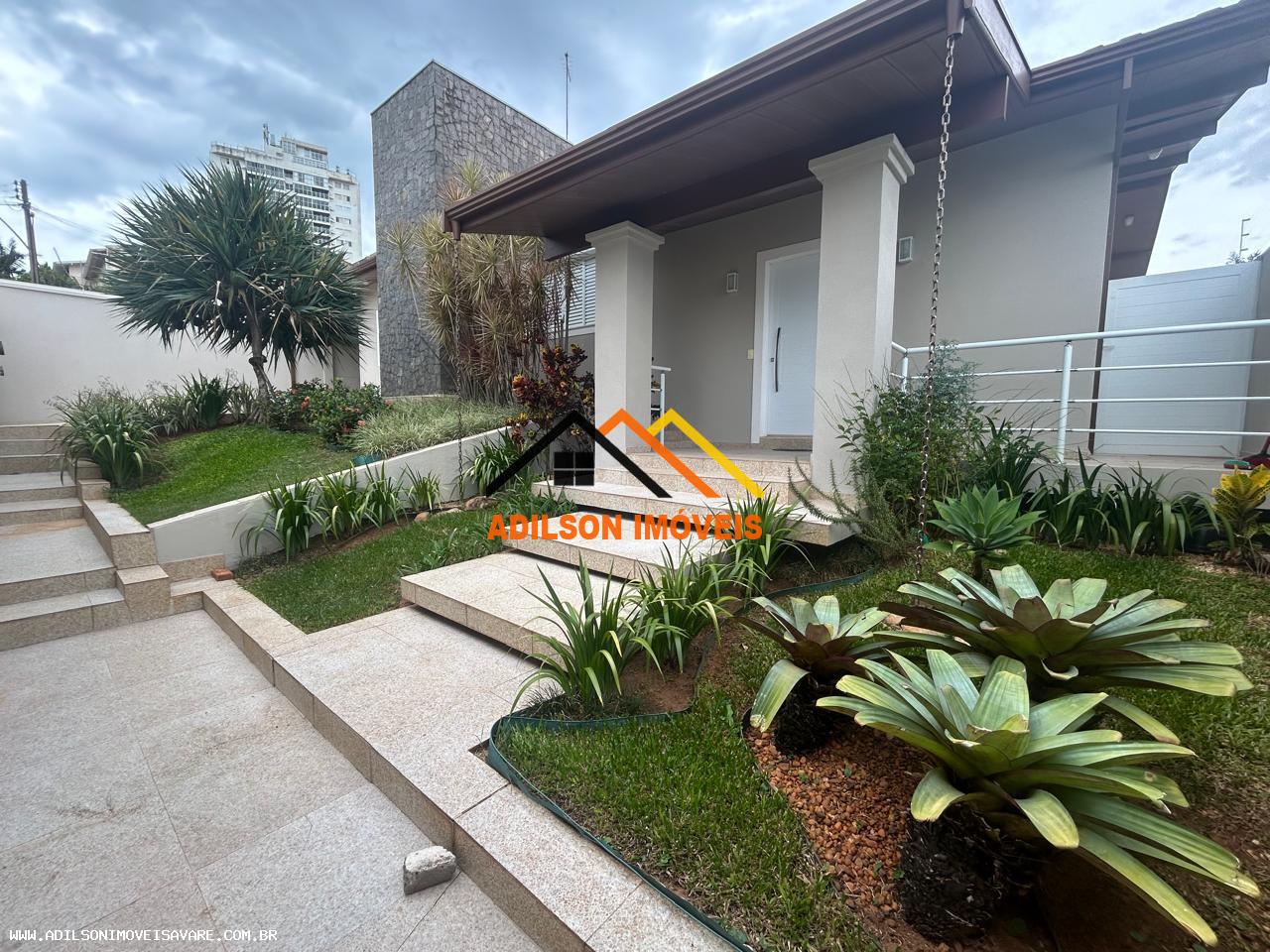 Casa, 3 quartos, 211 m² - Foto 1