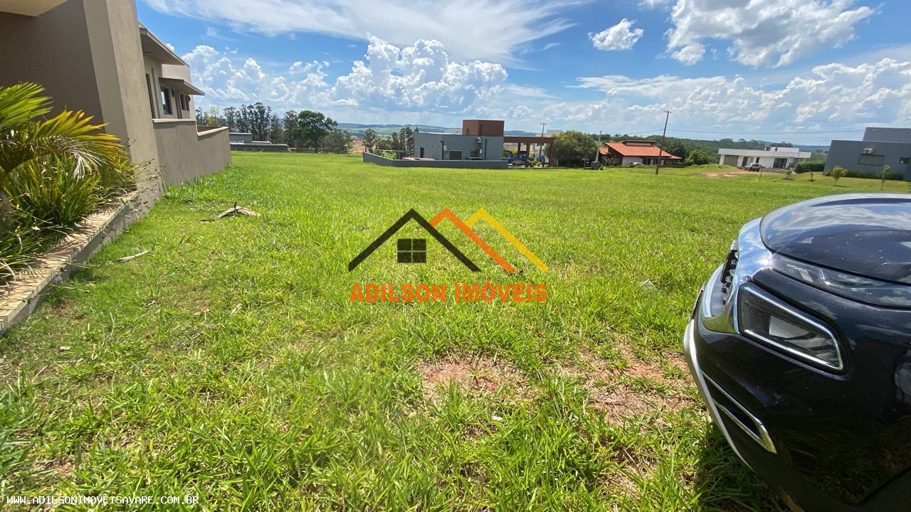 Loteamento e Condomínio, 900 m² - Foto 1