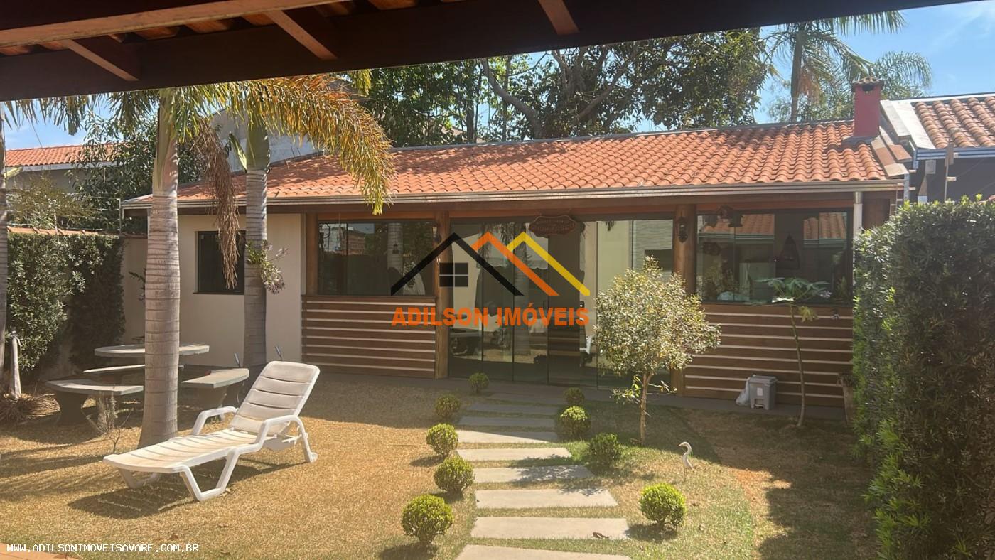 Casa, 3 quartos, 220 m² - Foto 1