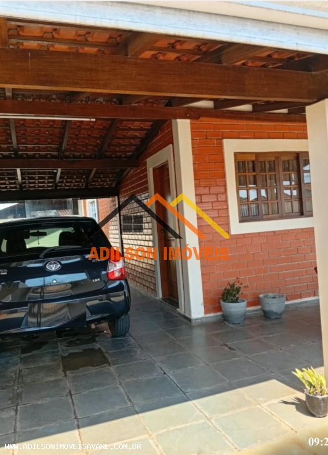 Casa, 3 quartos, 141 m² - Foto 1
